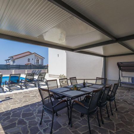 Holiday Home Villa Gocci By Interhome Kmeti Exteriör bild