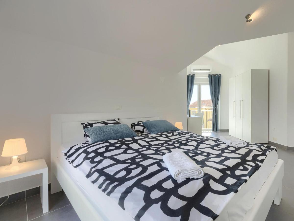 Holiday Home Villa Gocci By Interhome Kmeti Exteriör bild