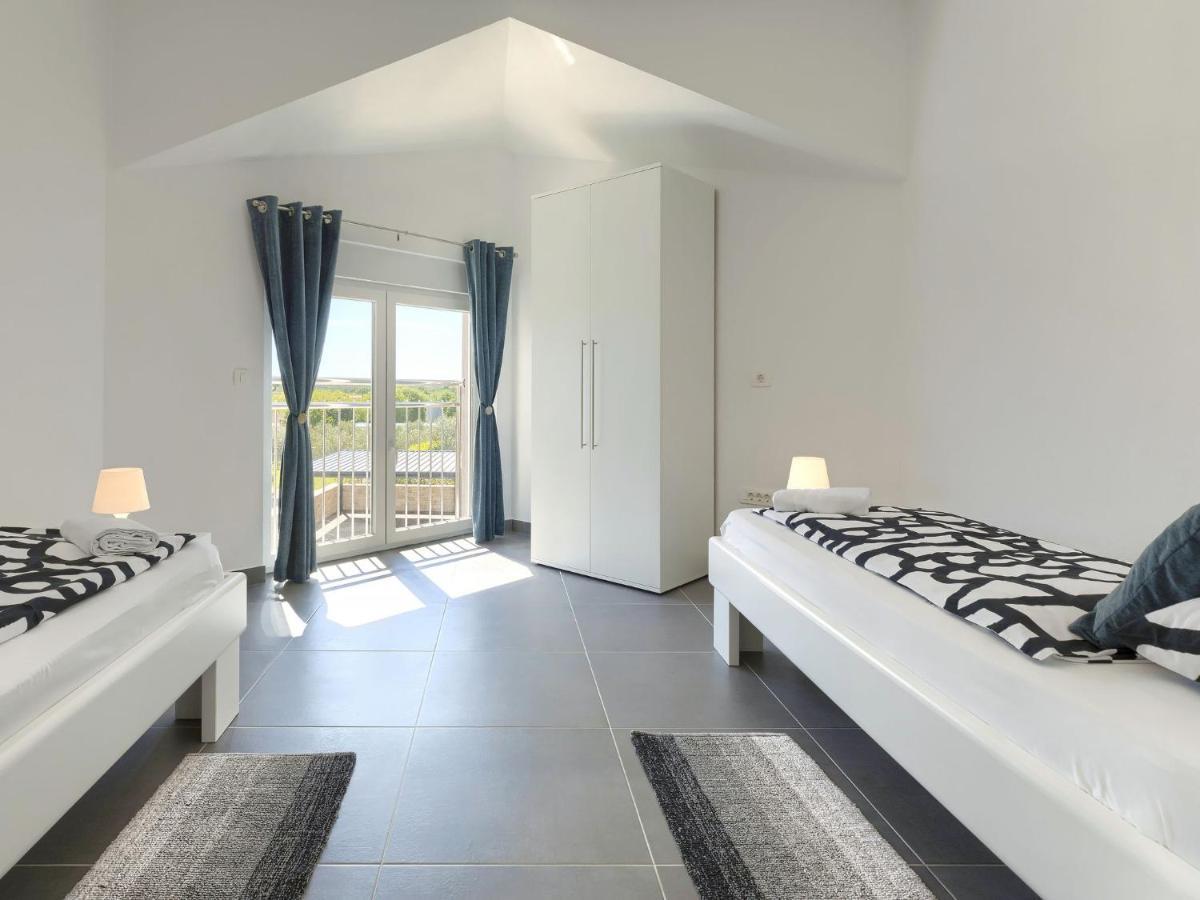 Holiday Home Villa Gocci By Interhome Kmeti Exteriör bild