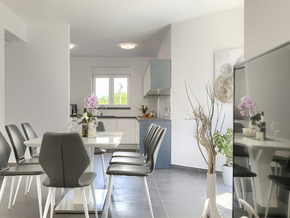 Holiday Home Villa Gocci By Interhome Kmeti Exteriör bild