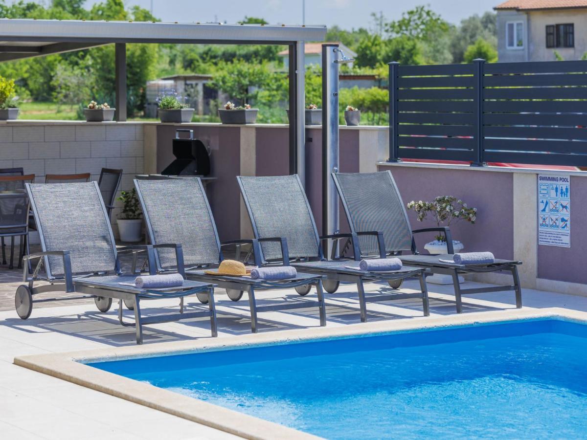 Holiday Home Villa Gocci By Interhome Kmeti Exteriör bild