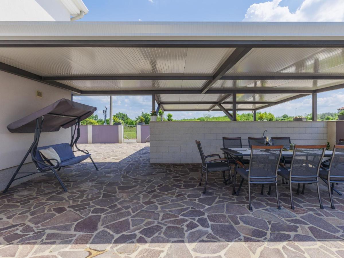 Holiday Home Villa Gocci By Interhome Kmeti Exteriör bild
